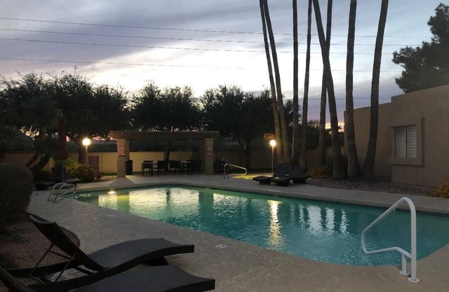 Scottsdale Paradise - shopping, restaurants, trails, golf courses & more nearby