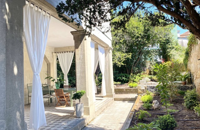 SEÑORIAL HOUSE ON THE COAST WITH WONDERFUL PORCH