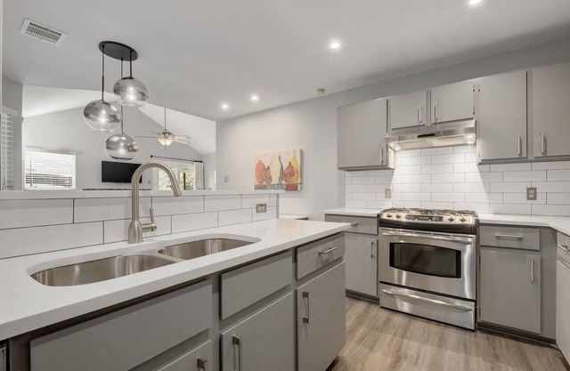 SE Austin 30+ Days 3BR/2BA - Close to Downtown, Tesla, ABIA, COTA, Recreation