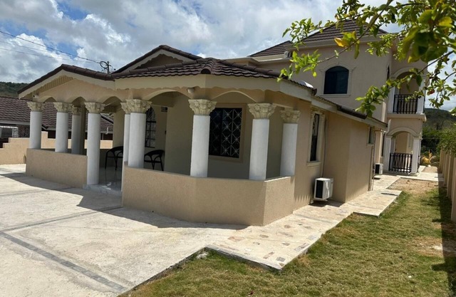 Sea breeze retreat
