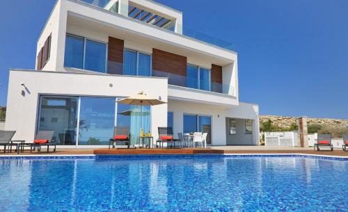 Sea Pearl Seaview Villa - Oriana