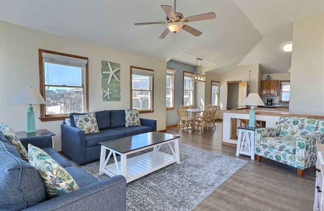 Sea Star- Ocean Views- Steps to Beach- Community Pool