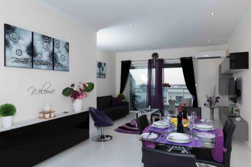 Sea View 2 Bed Apartment close to beach Hpi6768