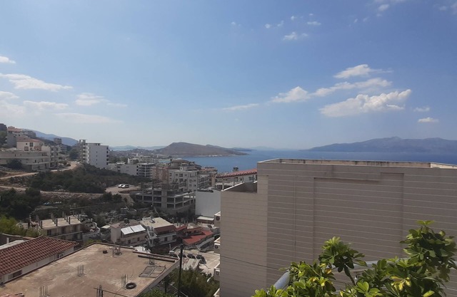 Sea View Apartment for 6