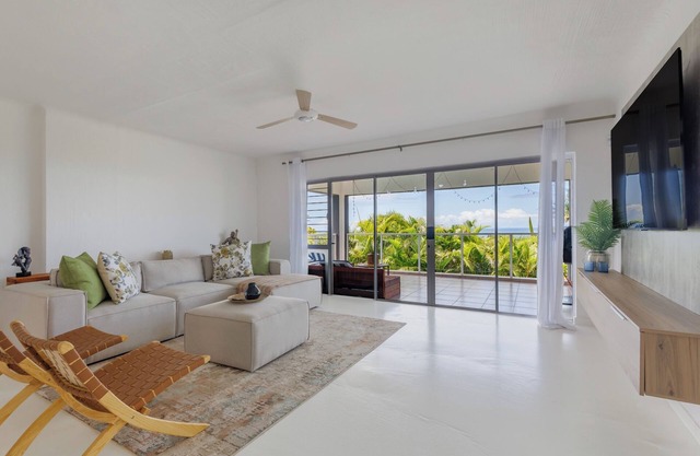 Sea View Sanctuary in Ballito | Pool and Comfort