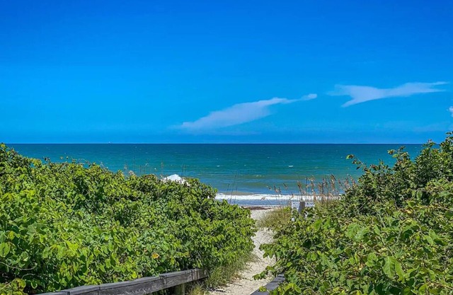 Seabreeze 3 Bed Condo w/Heated Pool & Tennis!