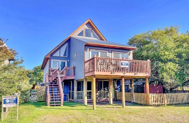 SeaClusion I and SeaClusion II: Centrally located, perfect for biking or walking