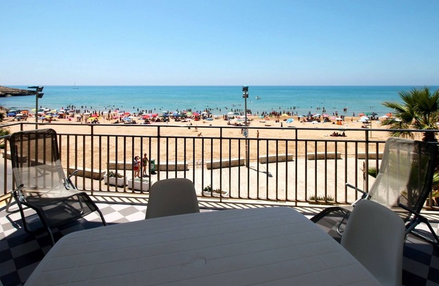 Seafront apartment Mars