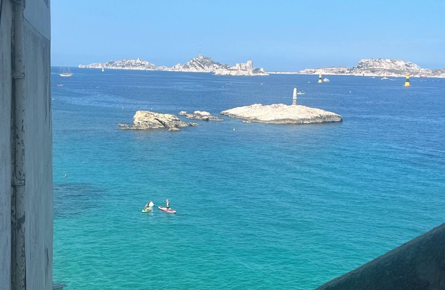 Seafront Cabanon, Access Private to the Sea, Corniche Malmousque!