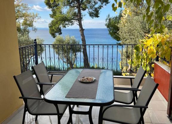 Seafront Loft - Akti Elia