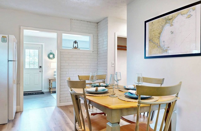 Seaglass Cottage by Bayley Vacation Rentals