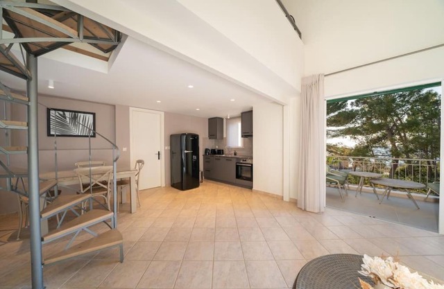 Seashell Luxury Residence - Apartment 2