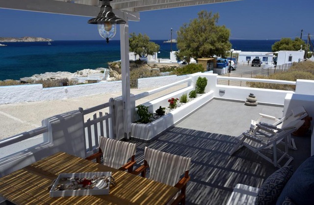 Seashell Mandrakia Sea view