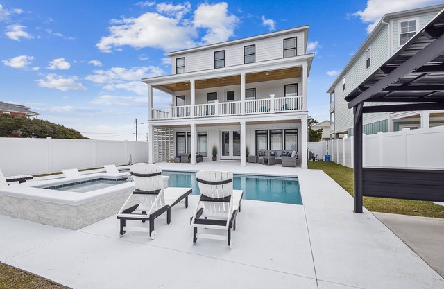 Seaside Atlantis - Elite House in Atlantic Beach - Pool