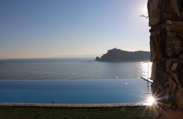SEASIDE GUEST HOUSE WITH STUNNING VIEW, UNIQUE IN THE MEDITERRANEAN