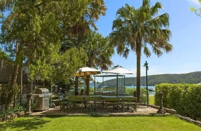 Seaside serenity: total privacy amidst breathtaking natural beauty.