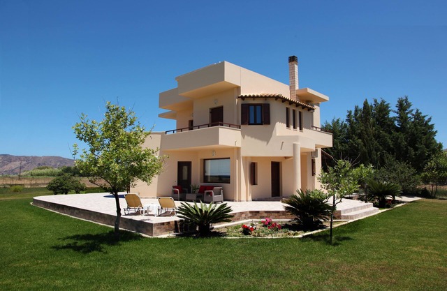 Seaside VILLA ALLEGRA with spectacular peaceful natural surroundings
