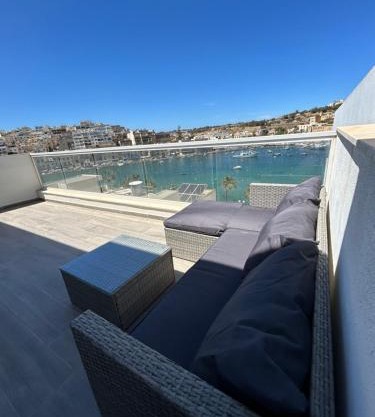 Seaview Setters Penthouse Marsaskala