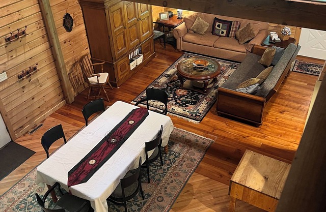 Secluded Luxury Log Cabin on 40 Acres Near Tygart River & Lake