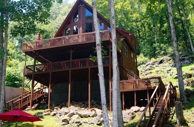 Secluded Lynch Hollow Lagoon Cabin