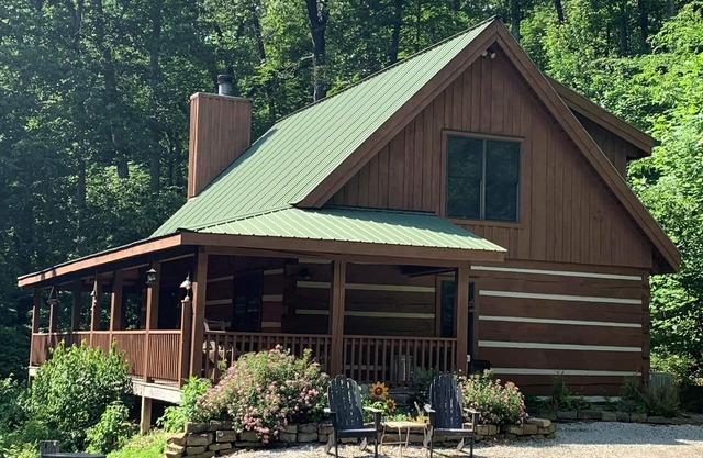 Secluded, pet-friendly close to Nashville!