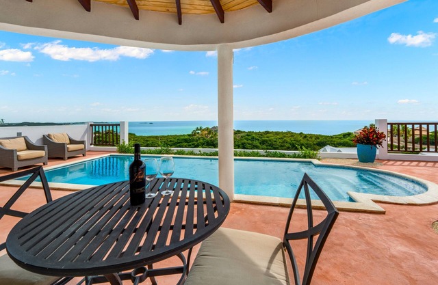 Seclusion, Privacy, Luxury - This is the perfect place for 2 people.