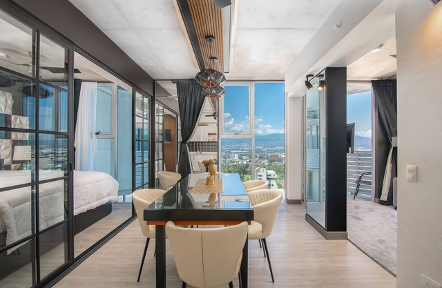 Secret Status: studio for work and relax in San Jose downtown