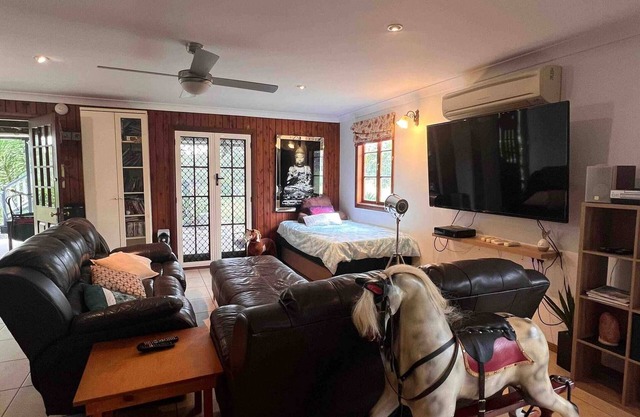 Seehorse Meadows, a Farm Stay in Churchable!