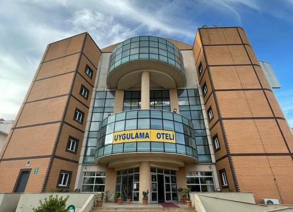 Selahaddin Eyyubi Uygulama Oteli