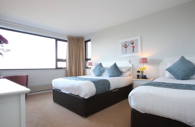 Self catering apartment with use of 4* Hotel facilities, including gym and pool