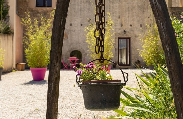 Self-catering cottage in the country for 4 to 6 people