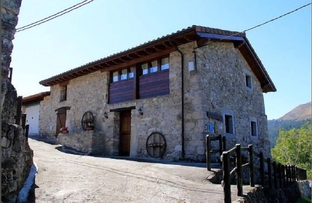 Self catering La Quintana Sinariega for 8 people