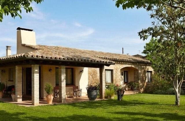 Self catering Mas Can Salvi for 7 people