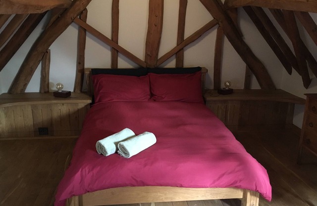 Self-contained cottage (restored from an old stable) - in rural village