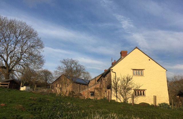 Self-Contained Converted cart house on Organic Farm in Beautiful Countryside.