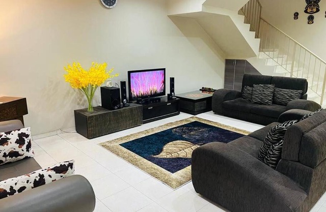 Semi -D Homestay Seremban 2