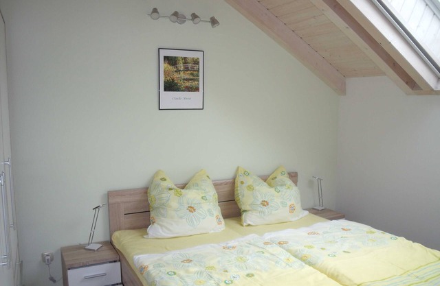 Semi-detached house Amsel - Semi-detached holiday home by the lake & forest