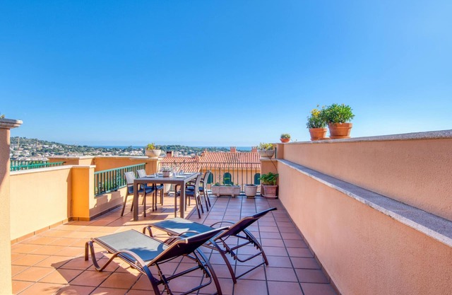 Semi-detached house 10 min from San Pol beach