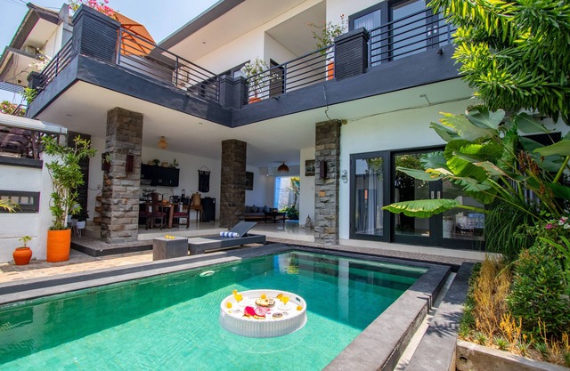 Seminyak - Amazing Rooftop - Private Huge Pool + PS5