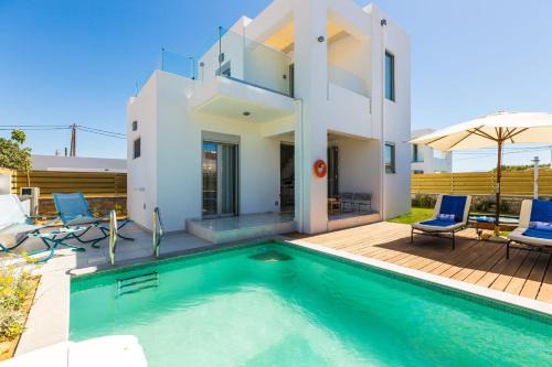 Sensational Rethymno Villa Villa Akaza 2 Bedrooms Beach Front Private Outdoor Swimming Pool And Hot Tub Pigianos Kampos
