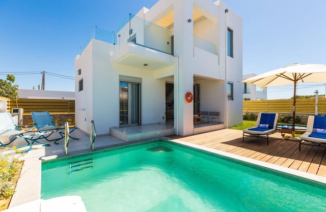 Sensational Rethymno Villa | Villa Akaza | 2 Bedrooms | Beach Front | Private.