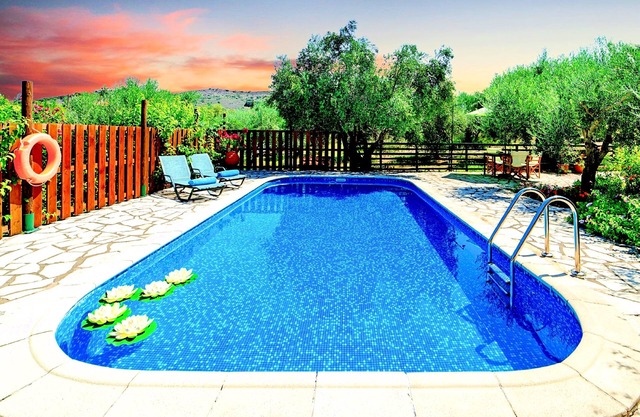 Sentido Maxima Villa with 2 Private Pools