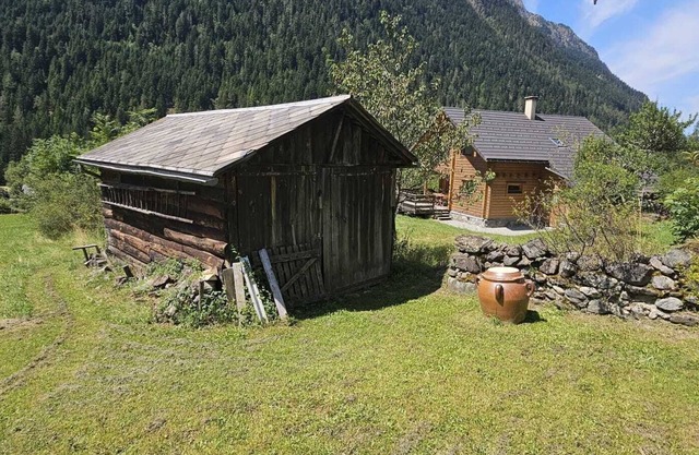 Serene 2-bedroom chalet in Valjouffrey with stunning mountain views