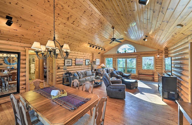 Serene Driggs Cabin ~ 10 Mi to Grand Targhee!