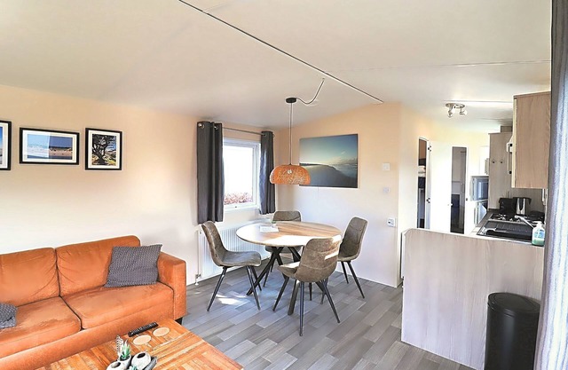Serene Dune Chalet located between Golf Course and Beach