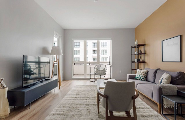 Serene Inglewood 1BR w/Sundeck & Clubhouse, nr Shopping, by Blueground