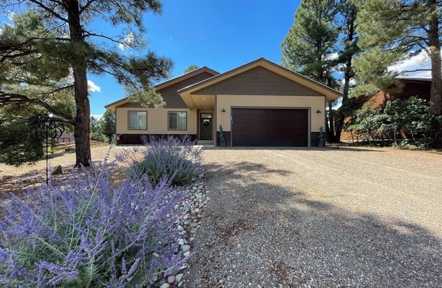 Serene location convenient to uptown, A/C, this new home has it all!