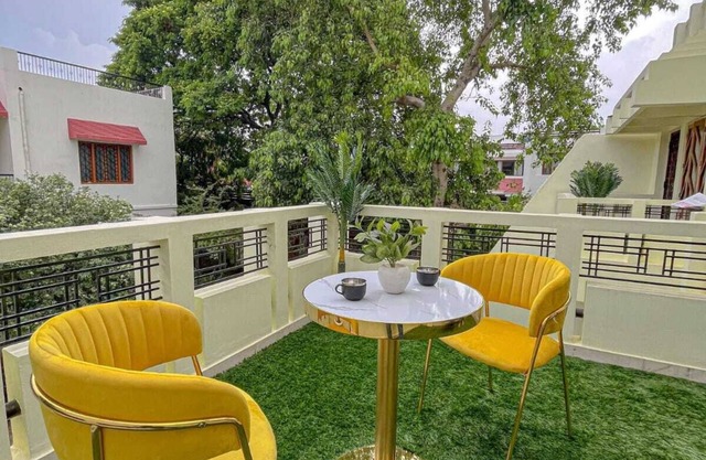 Serene Stay 5bhk Luxury Villa Varanasi