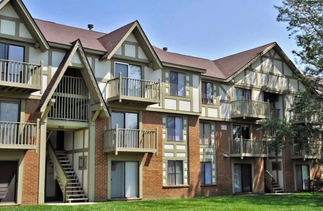 Serene Stay:Near Freeways & City Excitement
