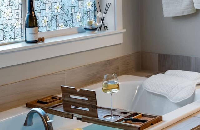 Serenity: a Luxe home near DT